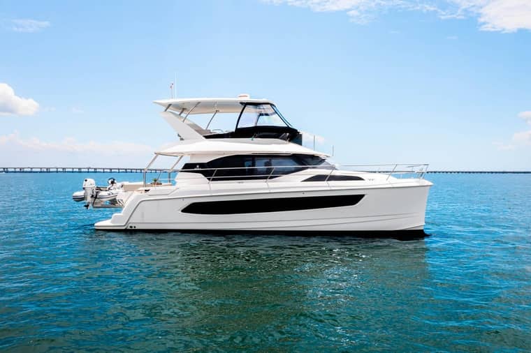 Aquila 44 Yacht — Пауэр-катамаран, доставка из Китая