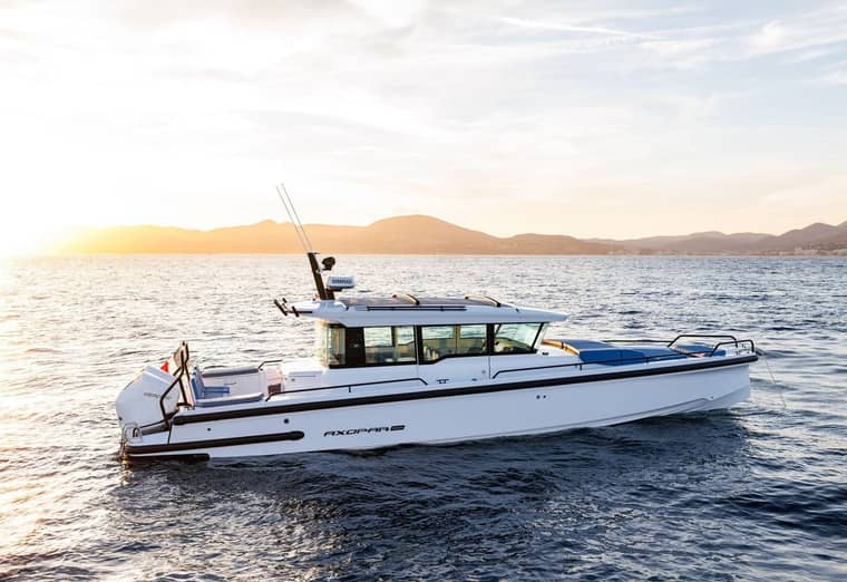 Axopar 37 XC Cross Cabin — Дейбот / боурайдер, доставка из Китая