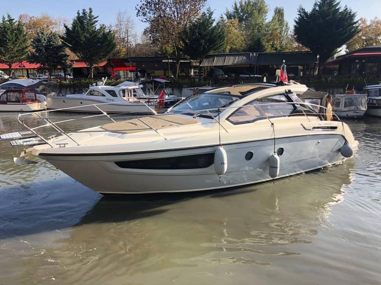 Azimut Atlantis 34 — Каютный / спорт-круизер, доставка из Китая
