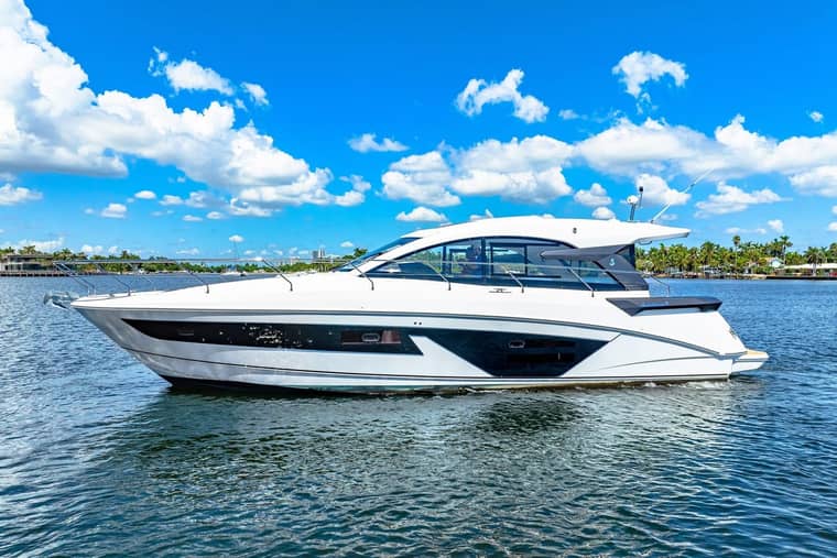 Beneteau Gran Turismo 45 — Каютный / спорт-круизер, доставка из Китая
