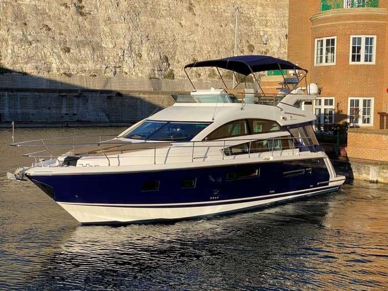 Fairline Squadron 42 — Флайбридж 12–18 м, доставка из Китая