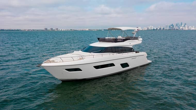 Ferretti 550 — Премиум-флайбридж 18–24 м, доставка из Китая