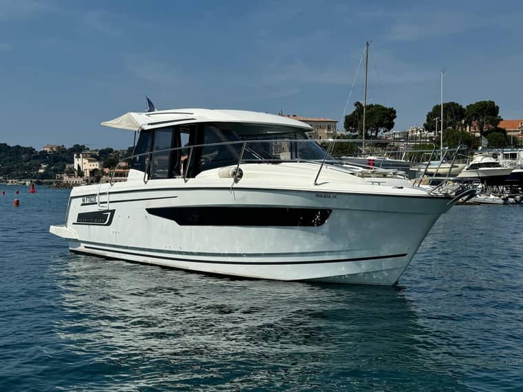 Jeanneau Merry Fisher 895 — Дейбот / боурайдер, доставка из Китая