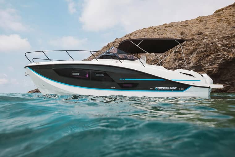 Quicksilver Activ 875 Sundeck — Дейбот / боурайдер, доставка из Китая